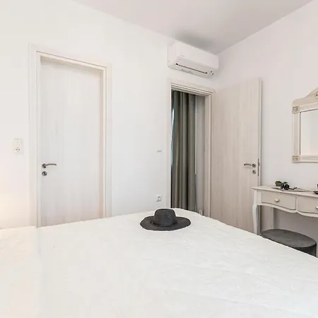 Elma Kastraki With Pool Kastrákion