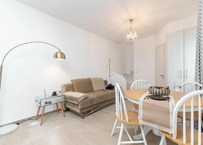 Elma Kastraki With Pool Semesterbostad