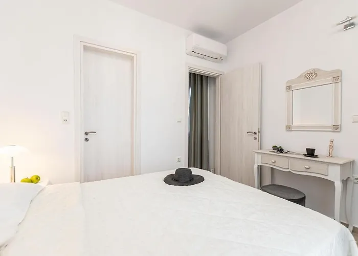 Elma Kastraki With Pool Kastrákion