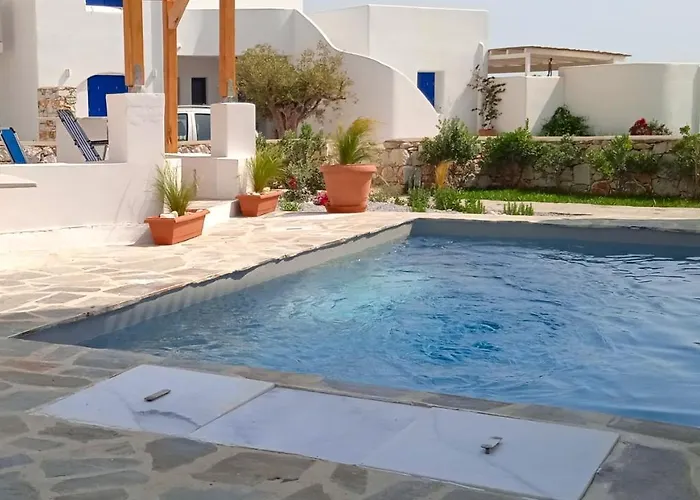 Elma Kastraki With Pool *